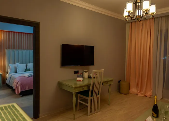 Phoenicia Express Hotel