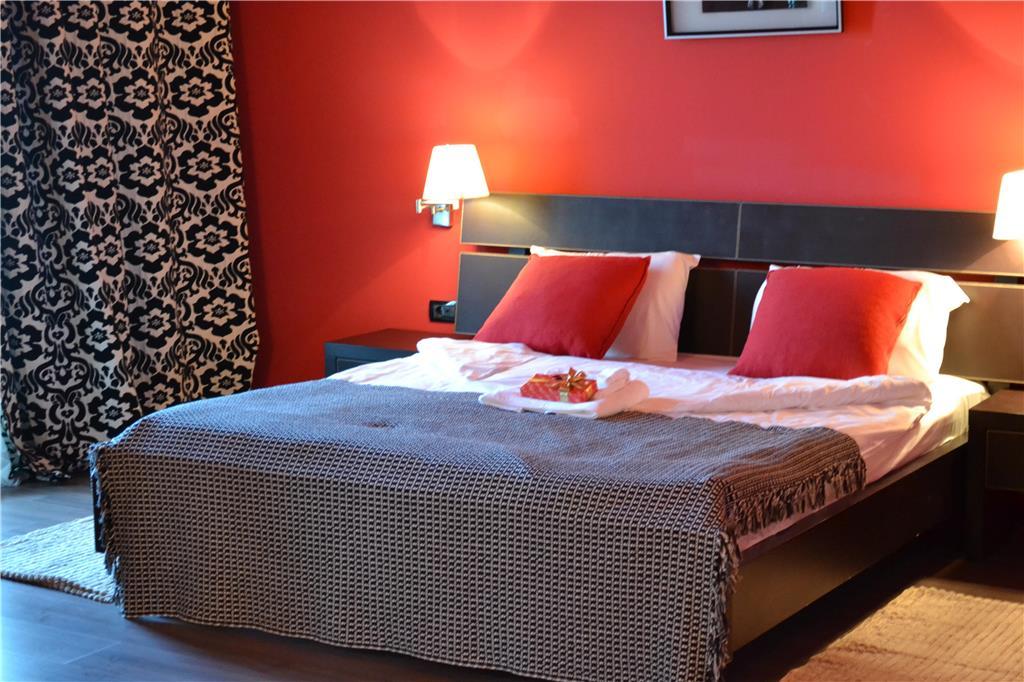 Phoenicia Express 4*