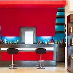 Phoenicia Express Hotel 